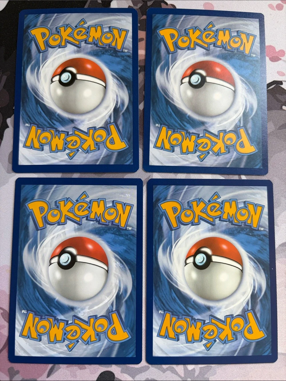 Skwovet & Greedent Collection Lot | 4 Pokémon Cards | ✨5/$25✨